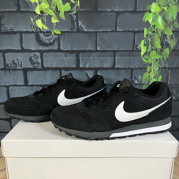Nike MD Runner 2 - Picture 3 of 11